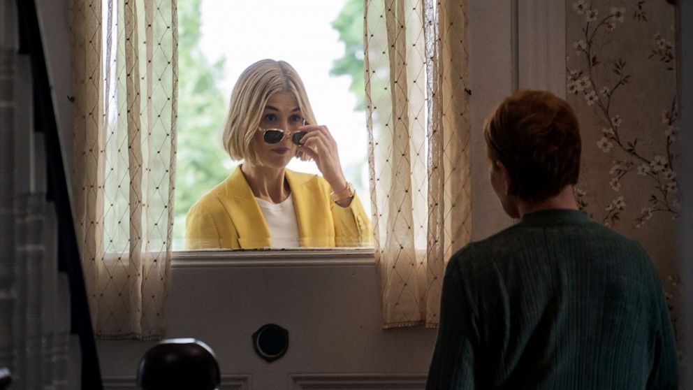 Rosamund Pike and Dianne Wiest in a scene from "I Care a Lot."