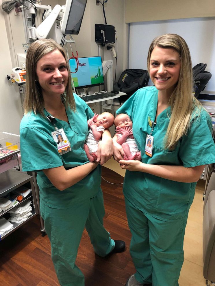 PHOTO: Tori Howard and her sister Tara Drinkard, 26, were present when Addison and Emma Williams were born Sept. 25, at Piedmont Athens Regional Medical Center in Athens, Georgia.