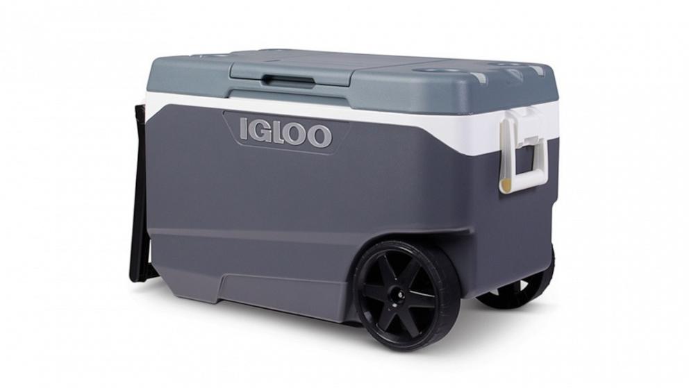 PHOTO: Igloo recalls over one million 90 quart rolling coolers.