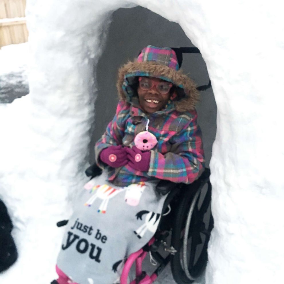 VIDEO: This dad who built an epic igloo for his kids with disabilities is winning hearts