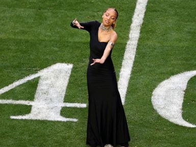 Philly ASL performer goes viral during Rihanna's Super Bowl halftime show -  WHYY