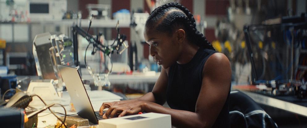 PHOTO: Riri Williams/Ironheart (Dominique Thorne) in Marvel Television's IRONHEART.