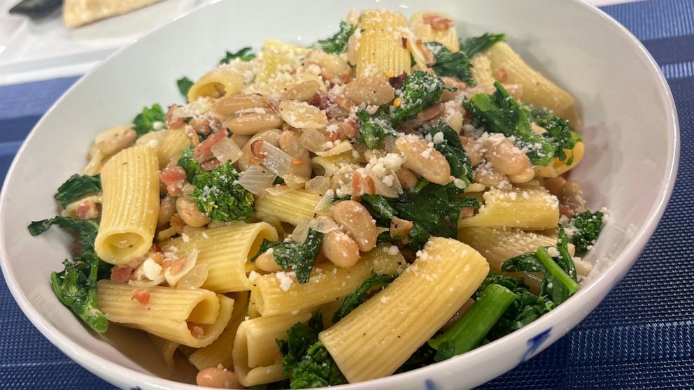 PHOTO: Arthur and Son's chef Joe Isidori drops by "GMA3" to cook up a delicious, hearty, country-style rigatoni.