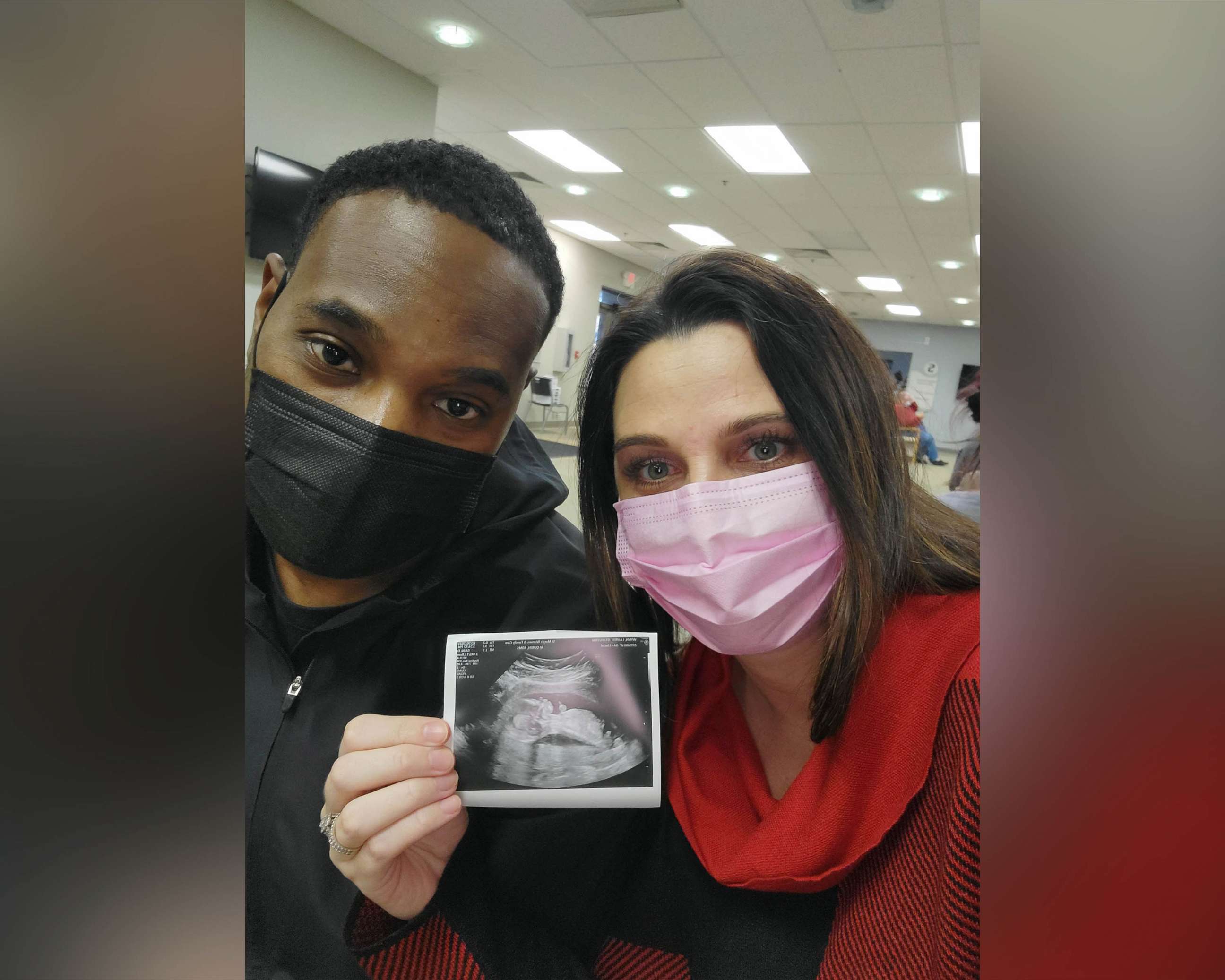 PHOTO: Following a successful IVF transfer, Lauren and EJ Wynn celebrate their 16th week of pregnancy.