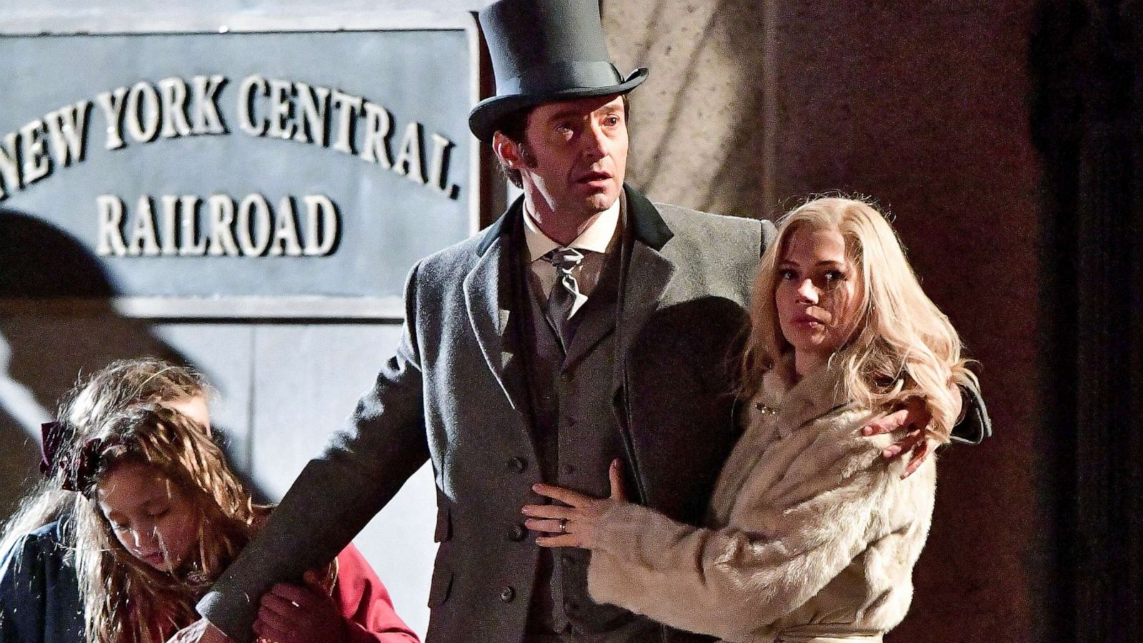 PHOTO: Hugh Jackman and Michelle Williams filming on location for "The Greatest Showman" in Brooklyn, New York, April 5, 2017.