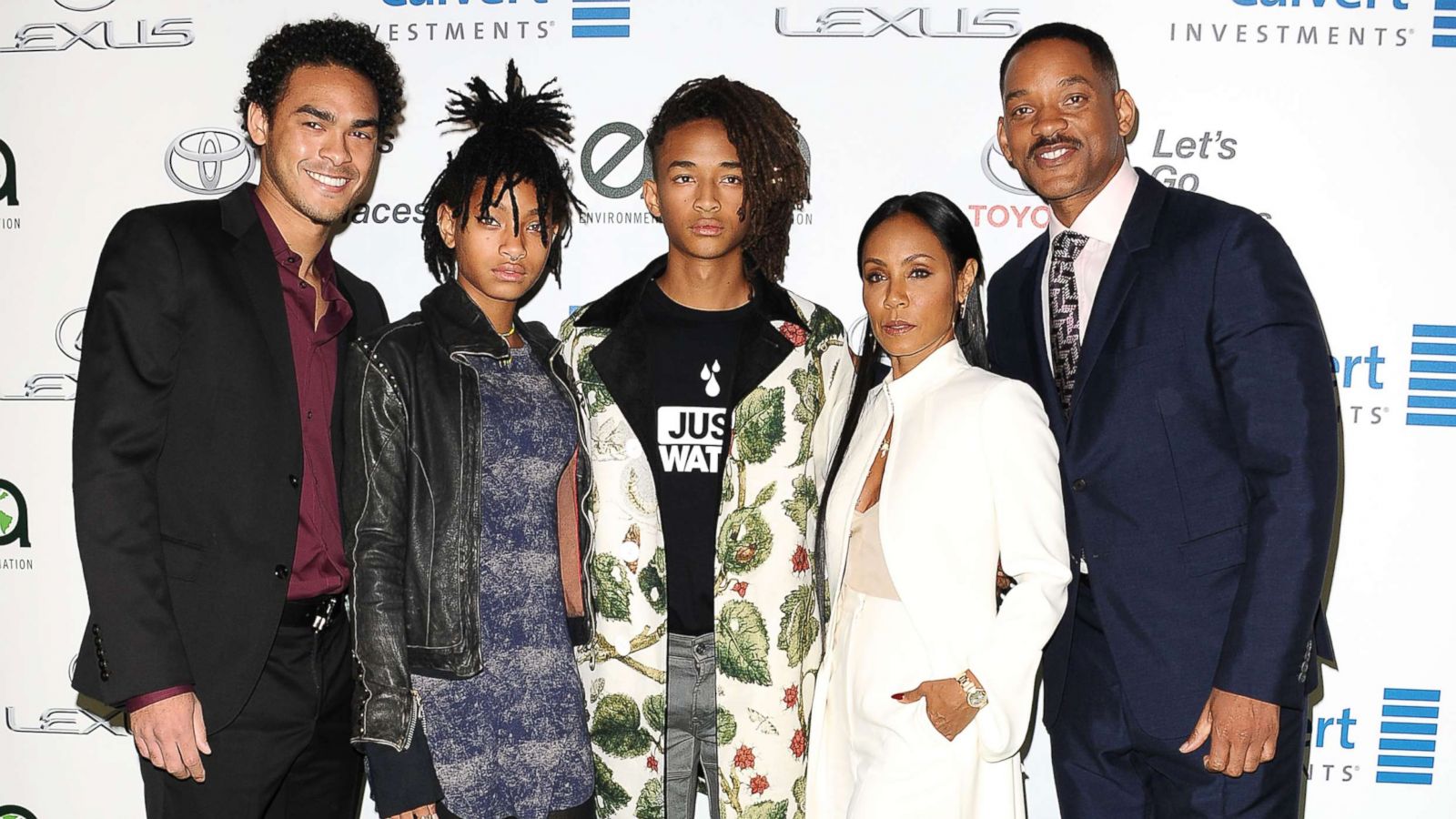 PHOTO: Trey Smith, Willow Smith, Jaden Smith, Jada Pinkett Smith and Will Smith attend an event in Burbank, Calif., Oct. 22, 2016.