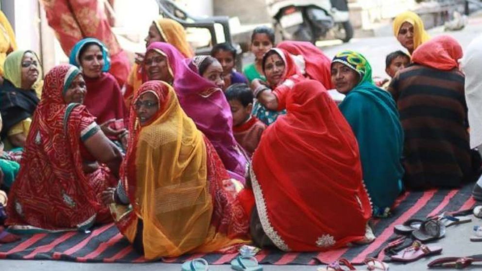 PHOTO: Rajasthani women gather on the street for chai. 