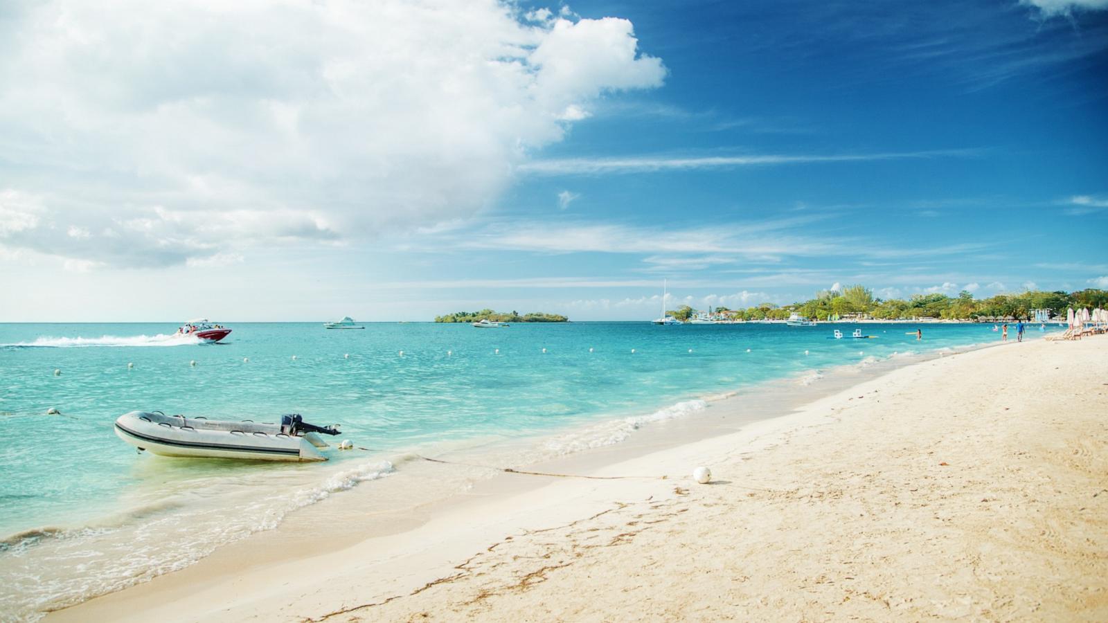 PHOTO: "Seven Mile Beach", Negril, Jamaica is seen in an undated stock photo.