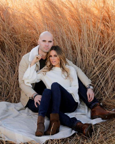Jana Kramer Reflects On How Her Husband S Affairs Helped Her Find Inner Strength Gma