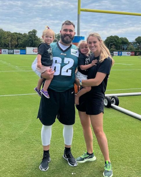 NFL player Jason Kelce and his wife invite special guest to Super Bowl -  Good Morning America