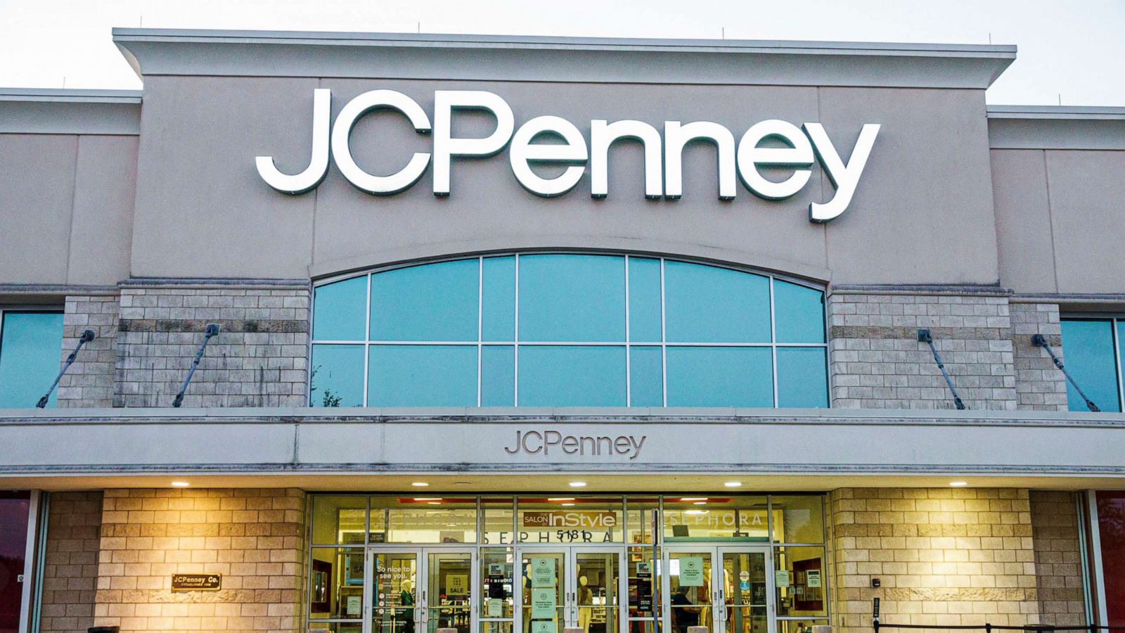 PHOTO: A JC Penney, department store, Sept. 25, 2020, in Spring Hill, Fla.