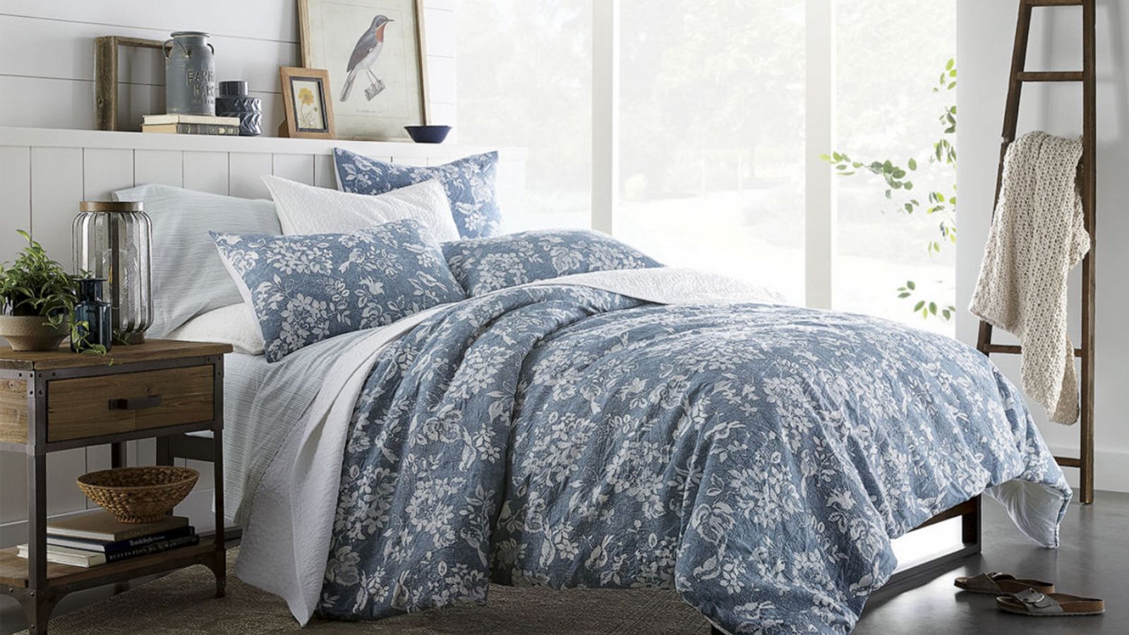 PHOTO: Linden Street Veranda 3-pc. Floral Comforter Set.