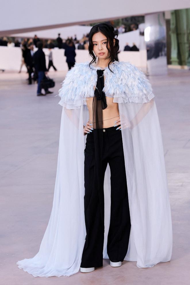 PHOTOSouth Korean singer Jennie Kim poses during a photocall ahead of the Chanel Women's Haute-Couture Spring/Summer 2025 collection as part of the Fashion Week in Paris, on Jan. 28, 2025. 