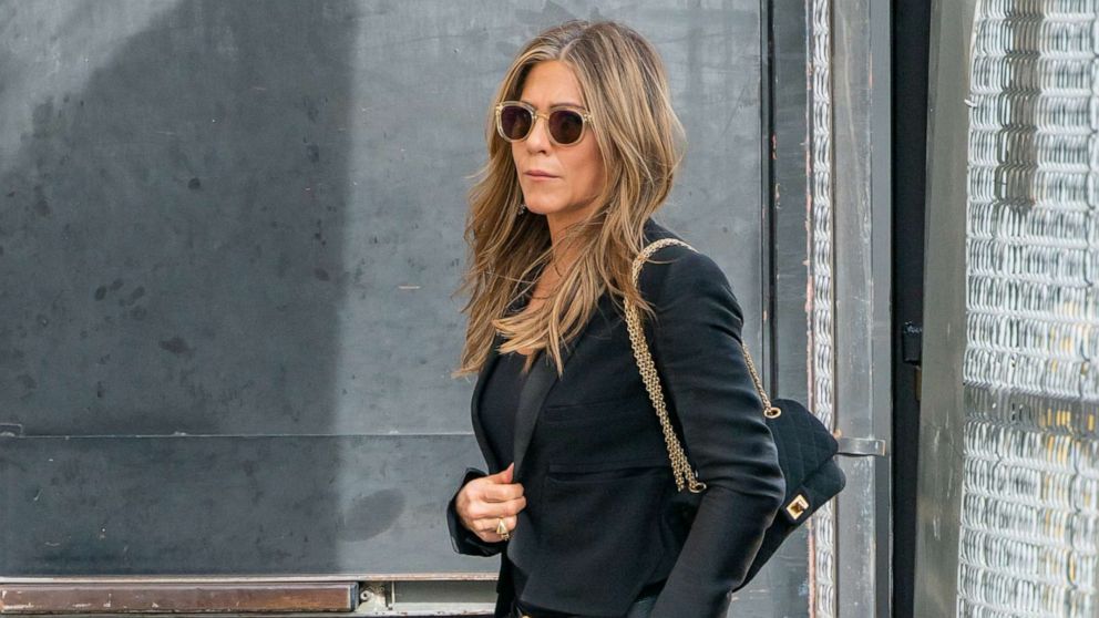 Jennifer Aniston's Instagram debut set a record, picking up a whopping 10 million-plus followers in a single day.