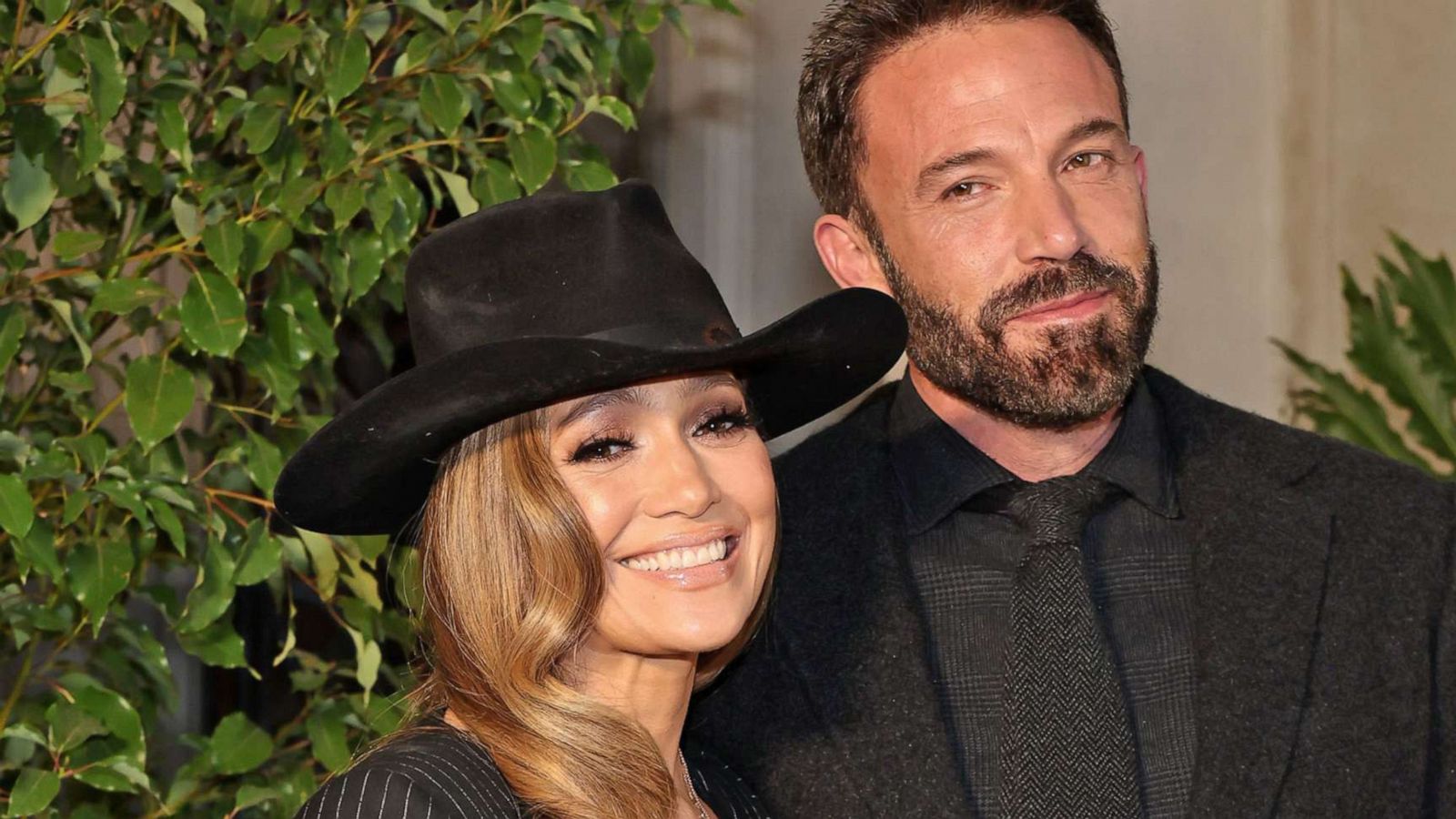Jennifer Lopez and Ben Affleck have date night at Ralph Lauren's  star-studded West Coast show - Good Morning America