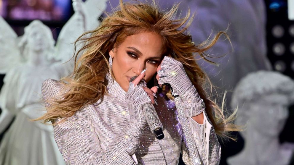 How to Recreate J Lo's Super Bowl Hairstyle