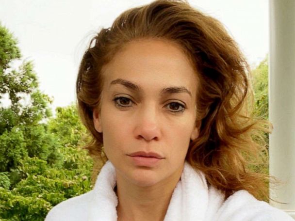 Prevention Magazine: Jennifer Lopez Is Glowing in This No-Makeup