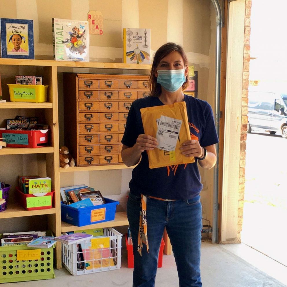 VIDEO: Teacher creates little free library in her garage