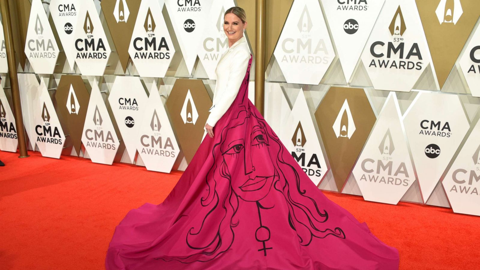 PHOTO: Jennifer Nettles attends the 53rd annual CMA Awards at the Music City Center, Nov. 13, 2019, in Nashville, Tennessee.