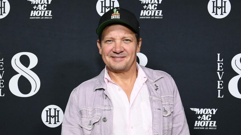 VIDEO: Jeremy Renner returns to hospital that helped save him