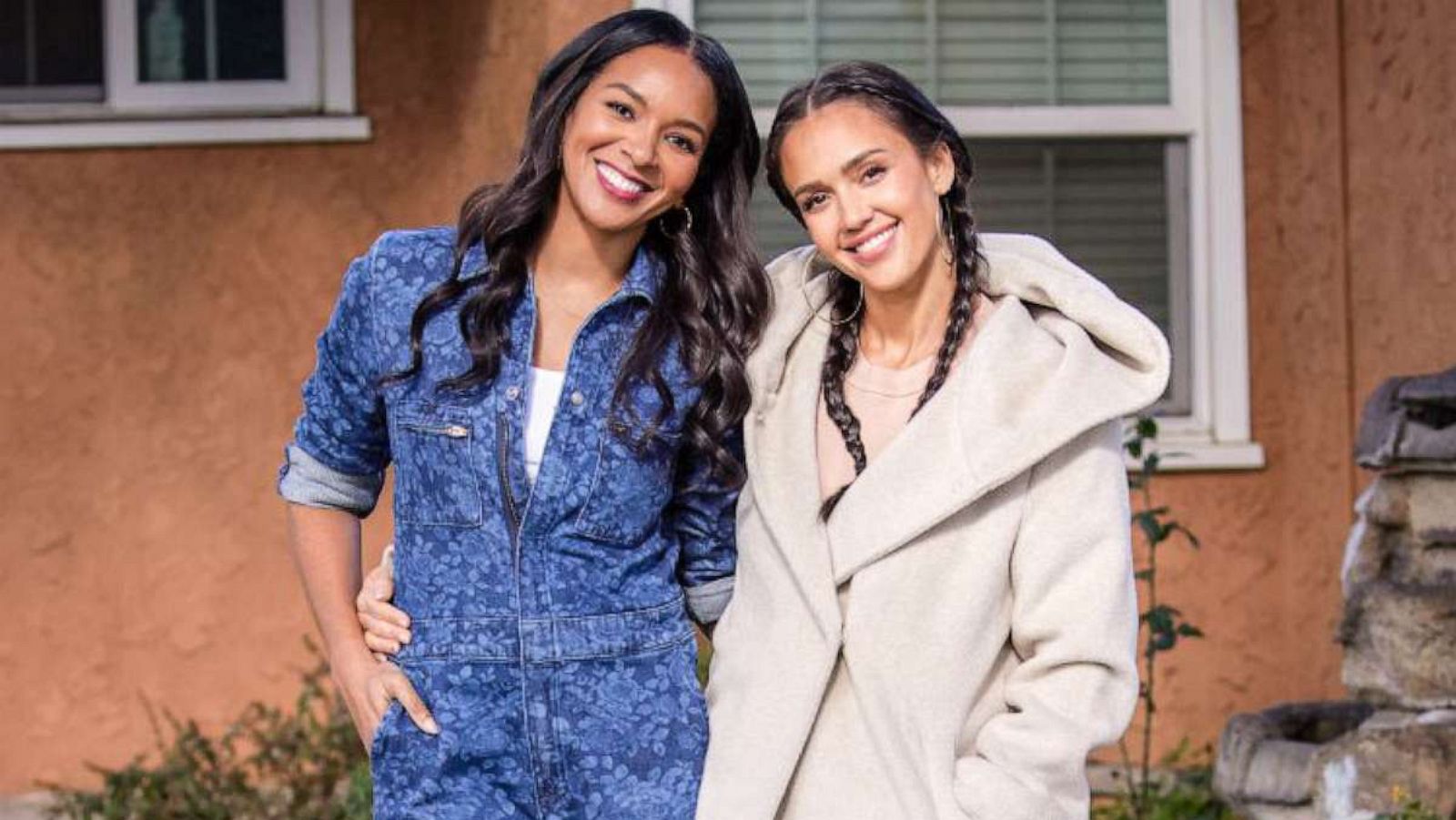 PHOTO: Jessica Alba and Lizzy Mathis appear in this promo image for the upcoming show, "Honest Renovations.