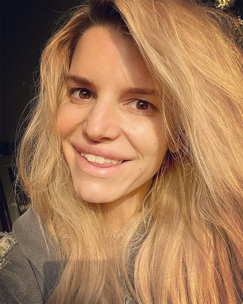 Jessica Simpson shows off fresh makeup-free selfie - Good Morning
