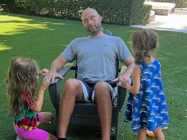 Derek Jeter Gets Manicure From Daughters: Photo – Hollywood Life