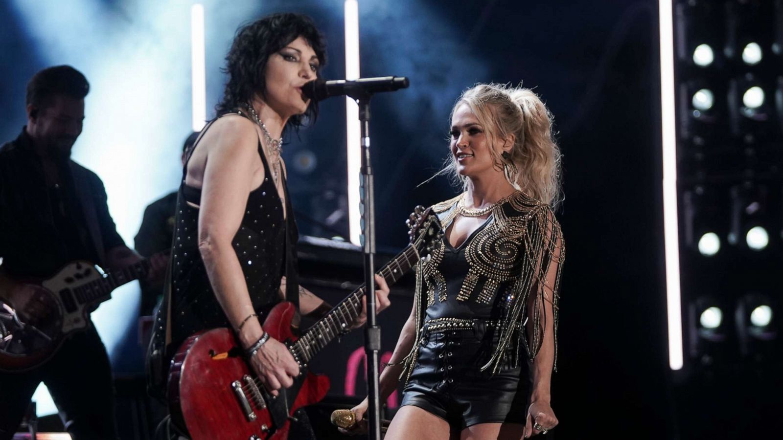 Carrie Underwood, Joan Jett teaming up for original 'Sunday Night