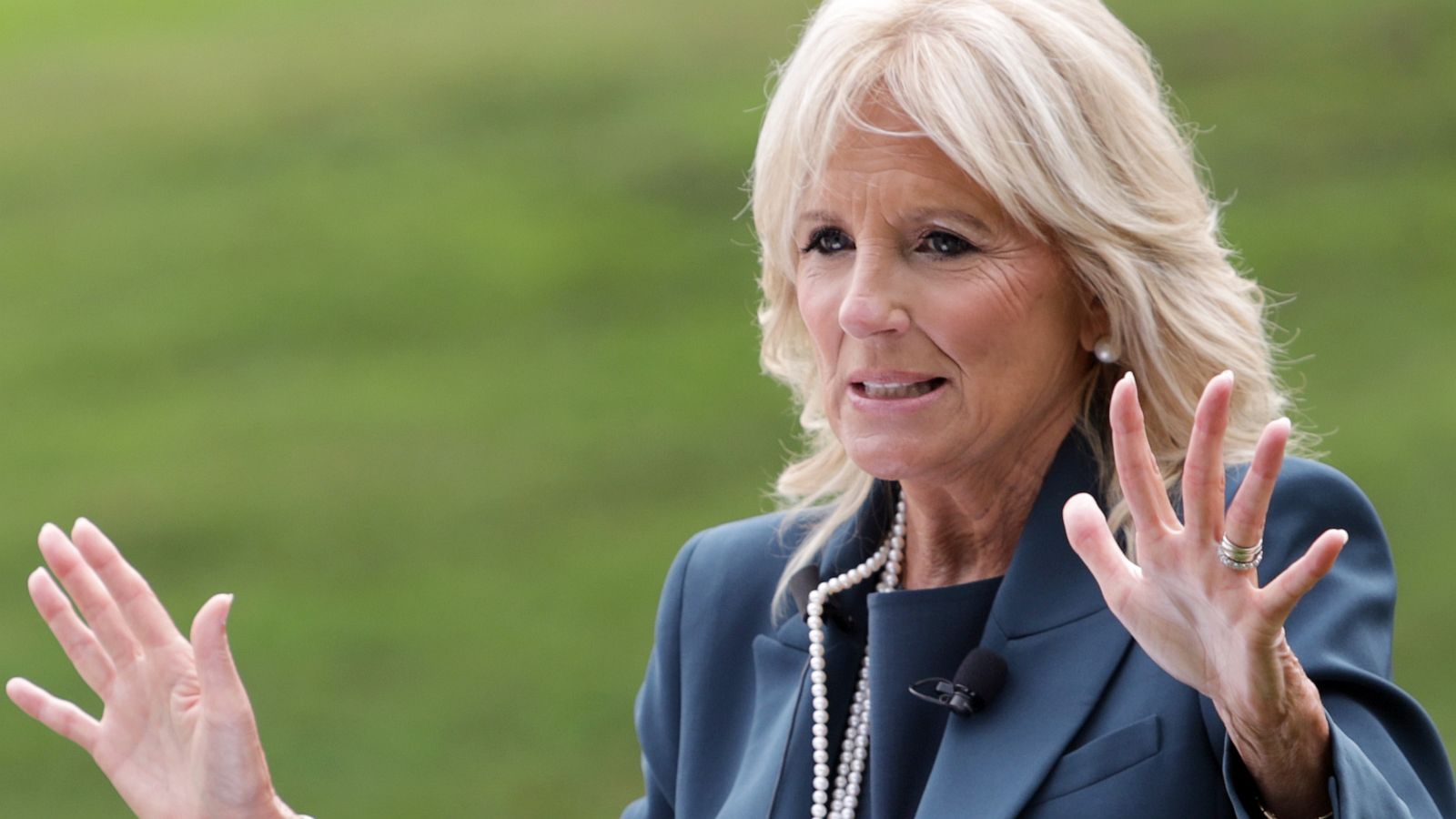 rally around Jill Biden after controversial op-ed calls for future first lady to drop 'Dr.' - Morning America