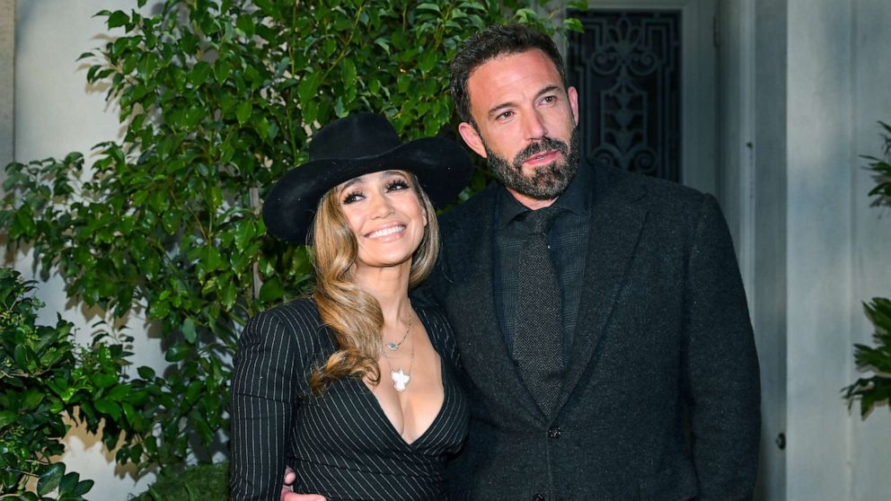 PHOTO: Jennifer Lopez and Ben Affleck at the Ralph Lauren Spring 2023 ready to wear runway show held at The Huntington Museum and Gardens, Oct. 13, 2022, in San Marino, Calif.