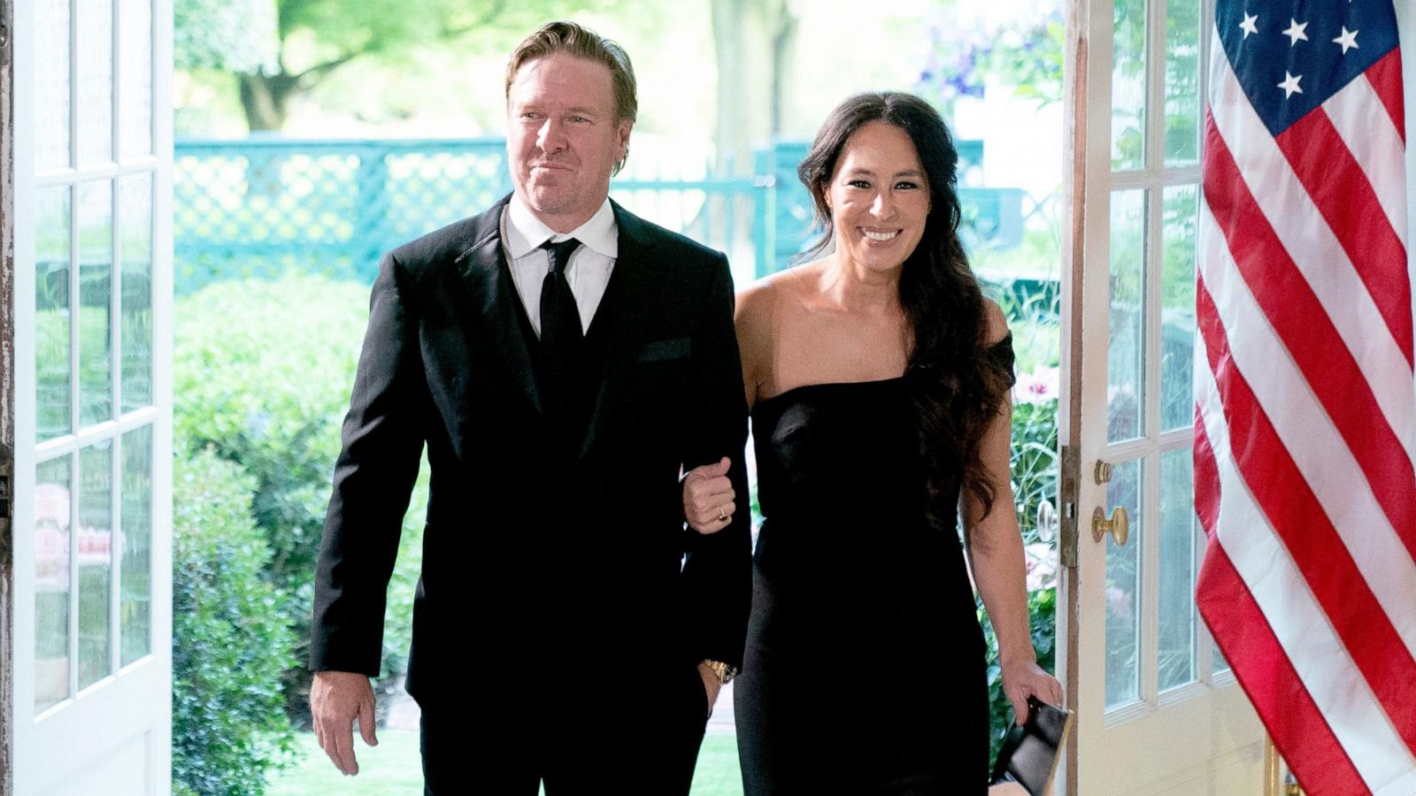 PHOTO: Chip Gaines and Joanna Gaines arrive for a State Dinner with President Joe Biden and South Korean President Yoon Suk Yeol at the White House, April 26, 2023, in Washington.