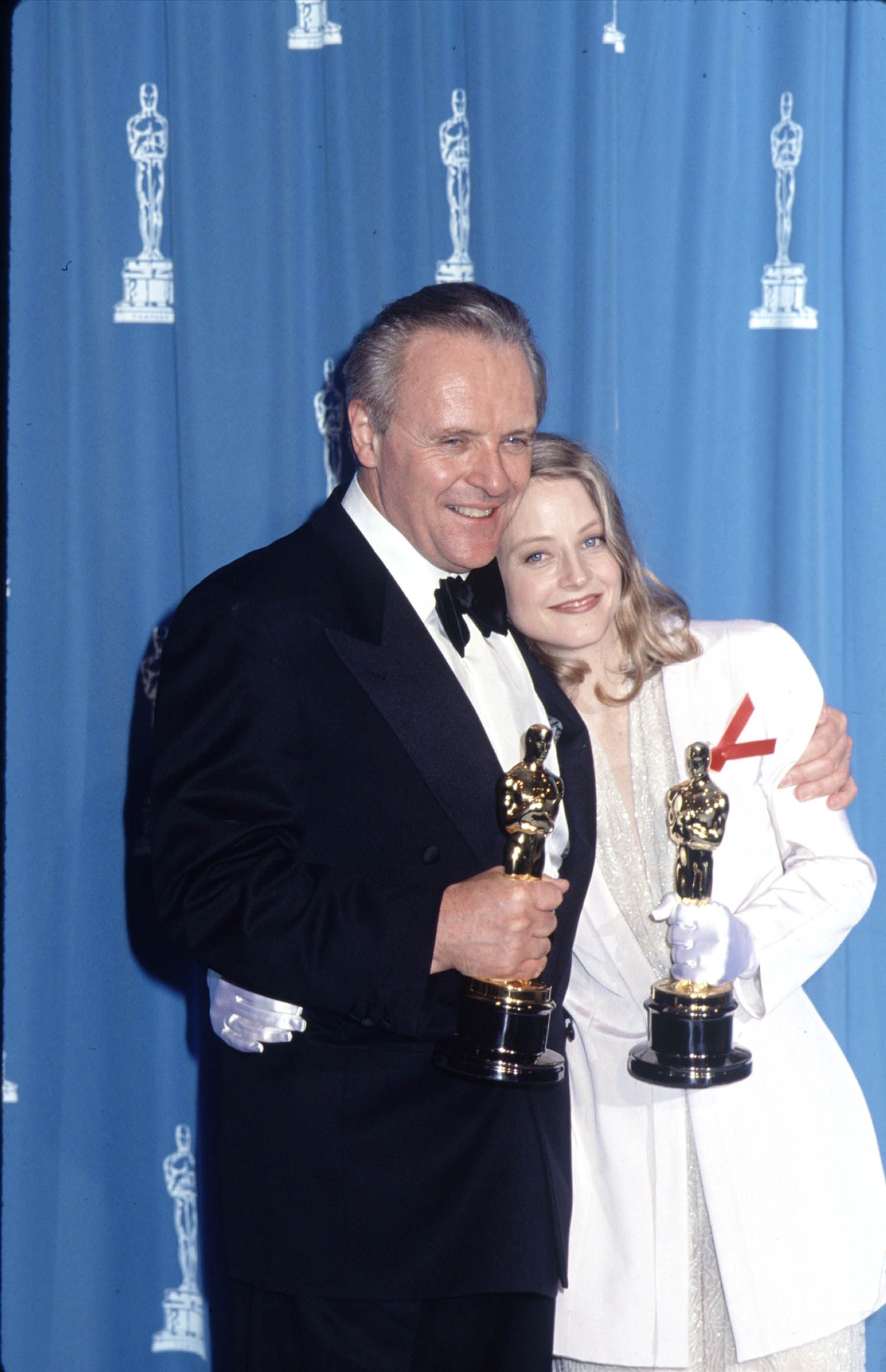 PHOTO: In this March 30, 1992, file photo, Jodie Foster and Anthony Hopkins pose after they both won Oscars for "Silence of the Lambs", at the Academy Awards in Los Angeles.