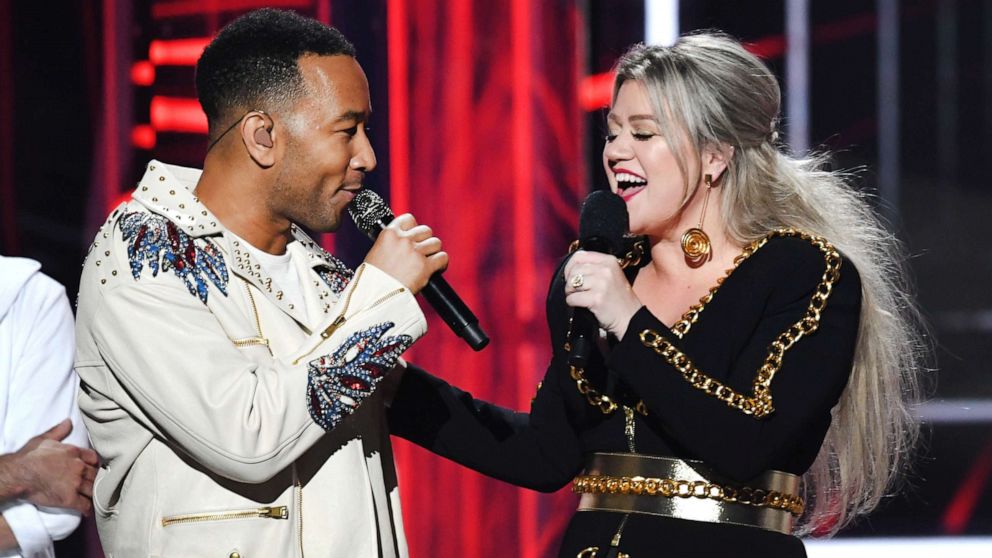 John Legend, Kelly Clarkson redo 'Baby It's Cold Outside' lyrics for modern update | GMA