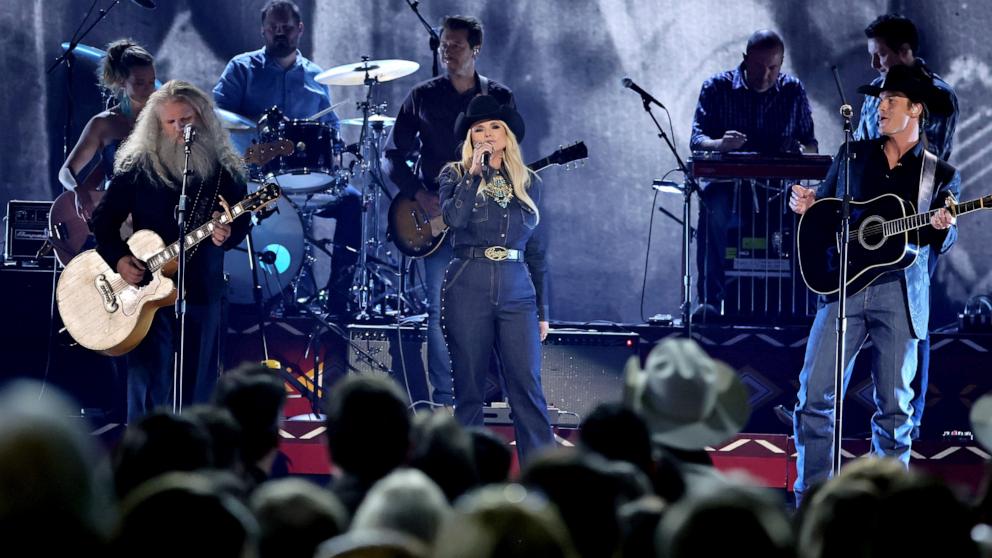 PHOTO: (L-R) Jamey Johnson, Miranda Lambert and Parker McCollum perform onstage during The 58th Annual CMA Awards, Nov. 20, 2024, in Nashville, Tenn.