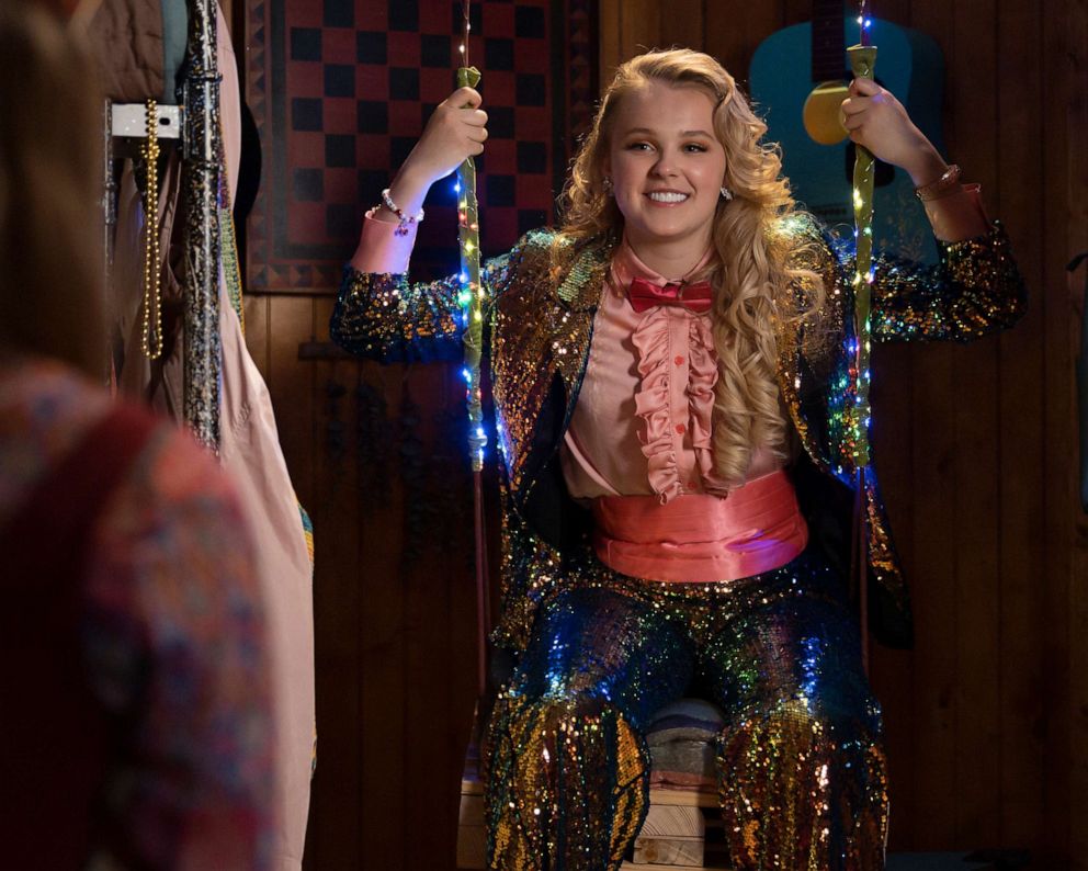 PHOTO: JoJo Siwa stars in the "Camp Prom" episode of Disney's "High School Musical: The Musical: The Series." 
