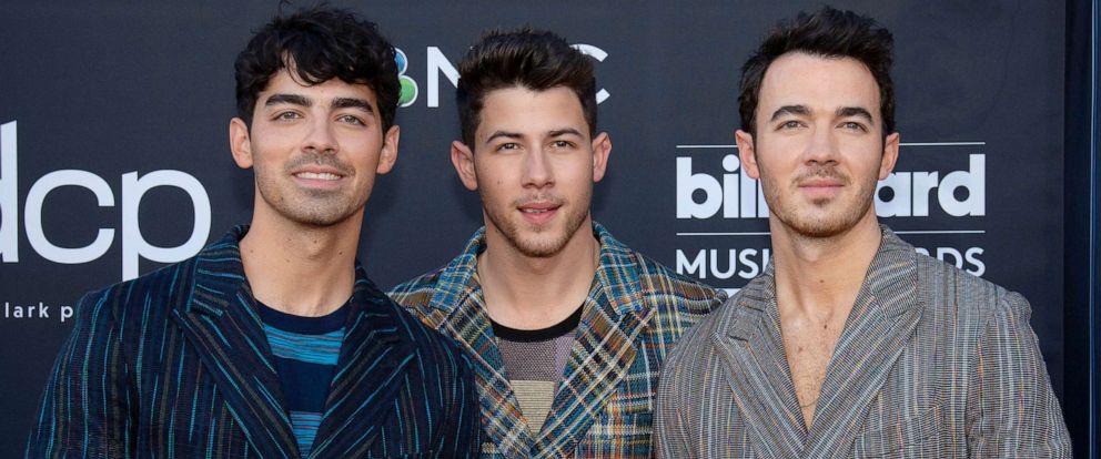 Jonas Brothers Are Writing A Memoir To Be Released In - 