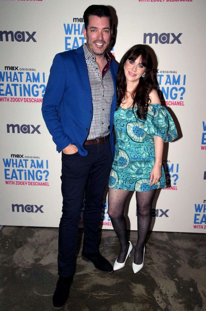 PHOTO: Jonathan Scott and Zoey Deschanel attend the Max Original 'What Am I Eating?' Premiere Dinner on May 22, 2023, in Los Angeles.