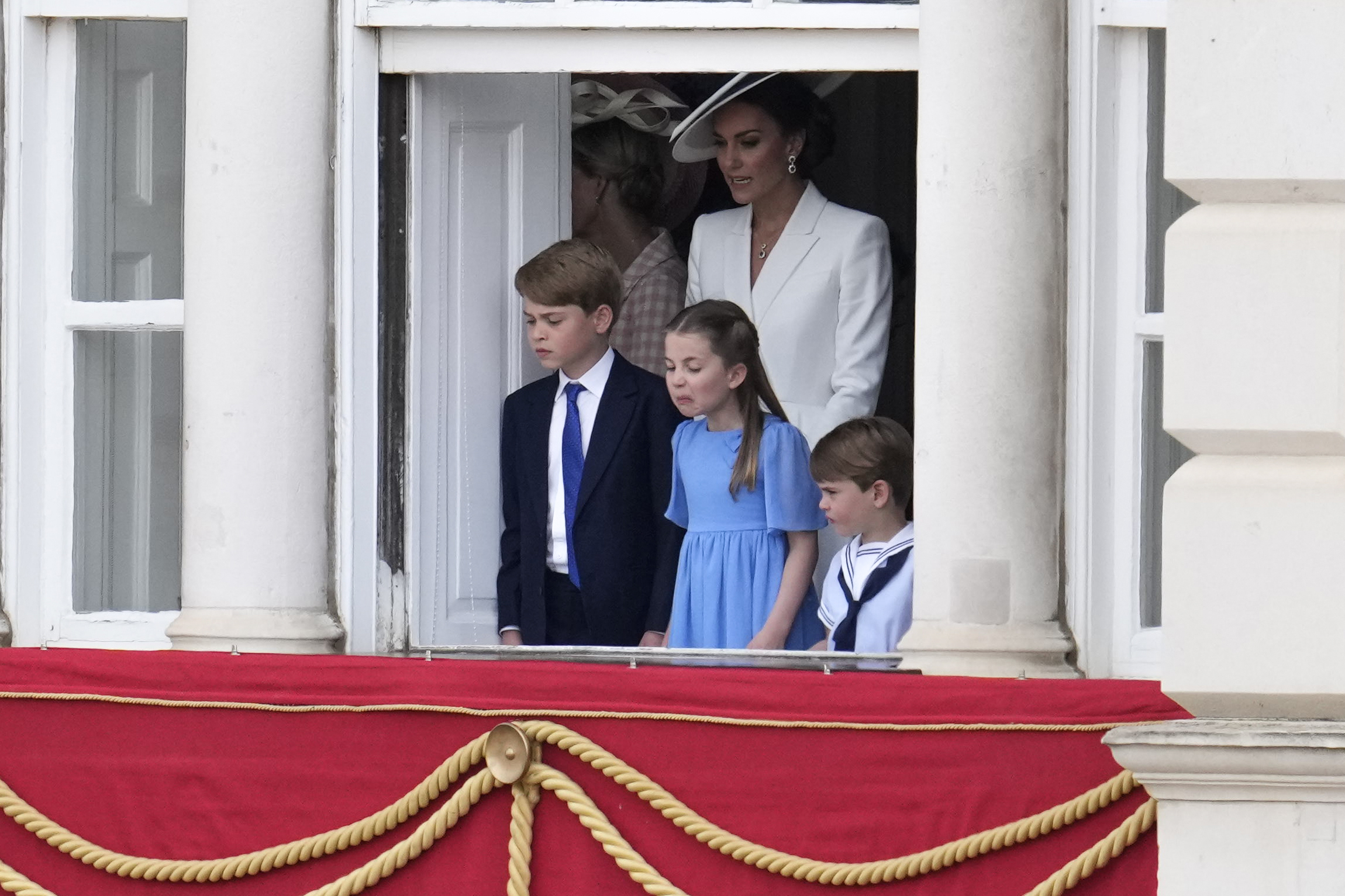 PHOTO: Catherine, Duchess of Cambridge, Prince George, Princess Charlotte and Prince Louis during Trooping The Color, June 2, 2022 in London.