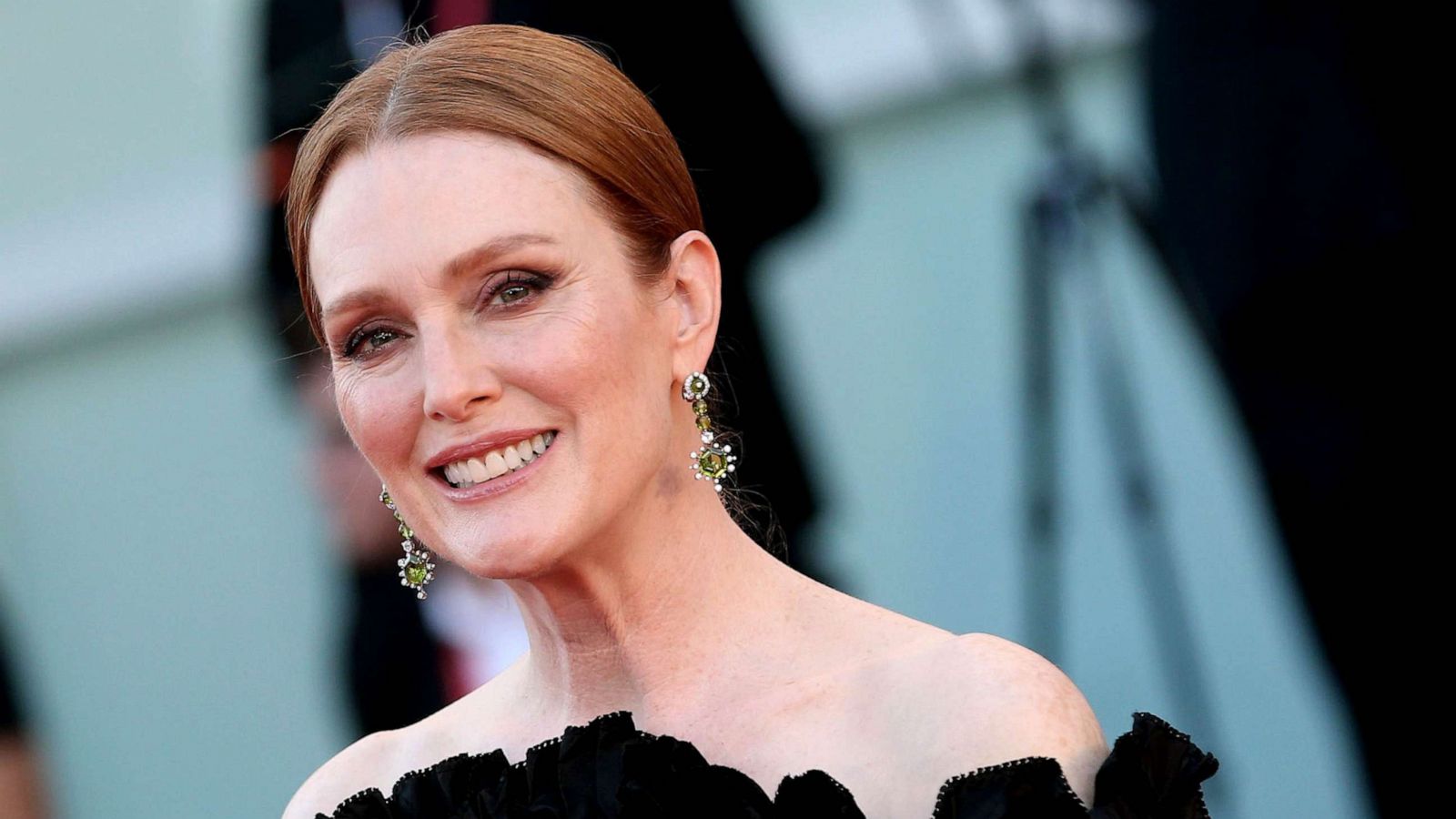 This is Julianne Moore's beauty advice to her daughter