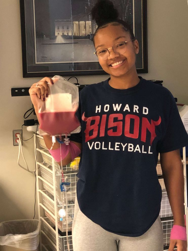 PHOTO: Jurnee Farrell said the decision to skip her senior conference volleyball tournament in order to make a life-saving donation was a "no brainer".