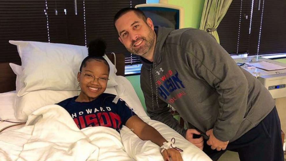 PHOTO: Jurnee Farrell and her volleyball coach Shaun Kupferberg at the hospital before giving her blood stem cell donation.