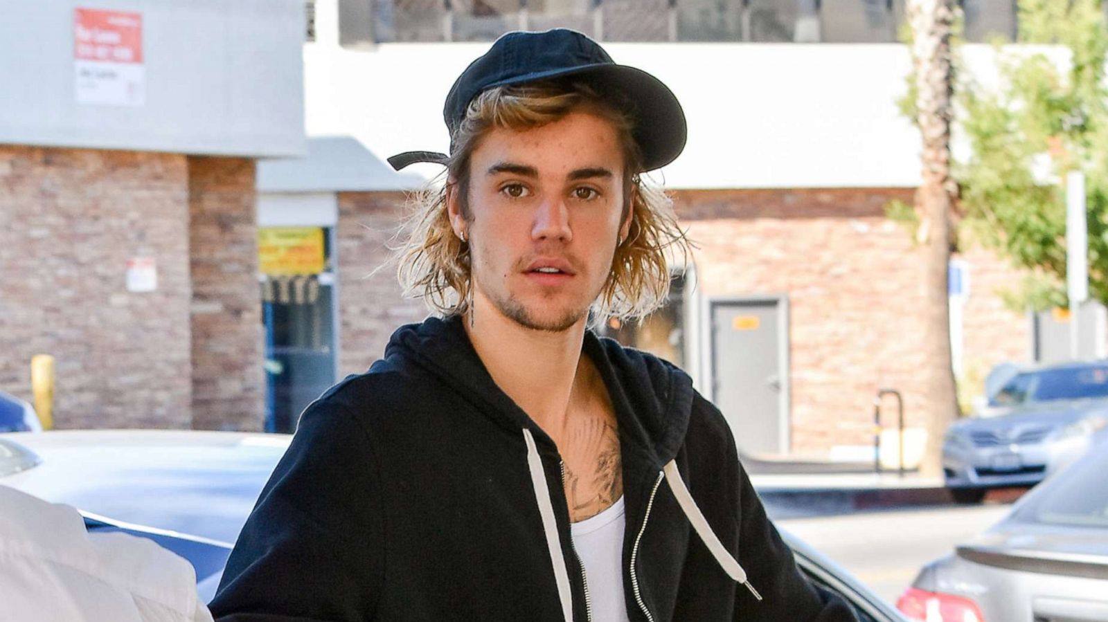 Justin Bieber Adopted A New Cat Named Sushi