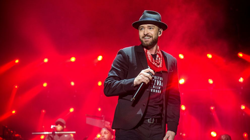 VIDEO: Justin Timberlake apologizes for holding hands with co-star