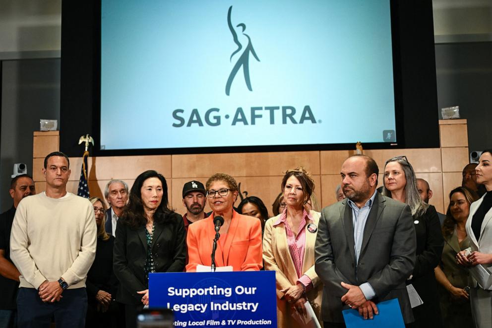 PHOTO: Los Angeles Mayor Karen Bass holds a news conference before signing an executive directive announcing support for filming and production jobs, at the SAG-AFTRA Union headquarters in Los Angeles, on May 20, 2025.