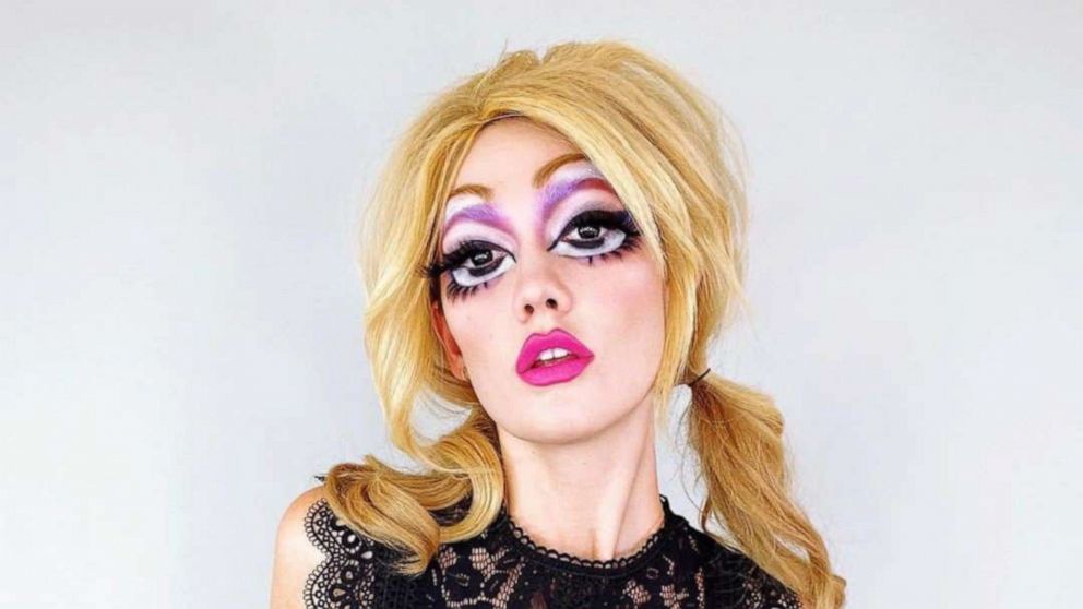 Karlie Kloss Morphs Into A Bratz Doll In New Halloween Makeup Tutorial