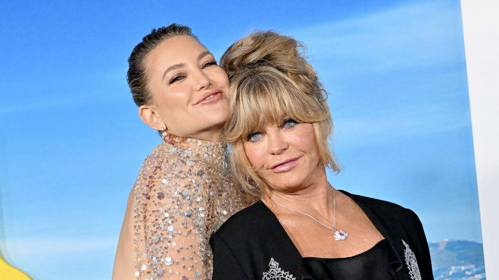 PHOTO: Kate Hudson and Goldie Hawn attend the Premiere of "Glass Onion: A Knives Out Mystery" at Academy Museum of Motion Pictures, Nov. 14, 2022, in Los Angeles.