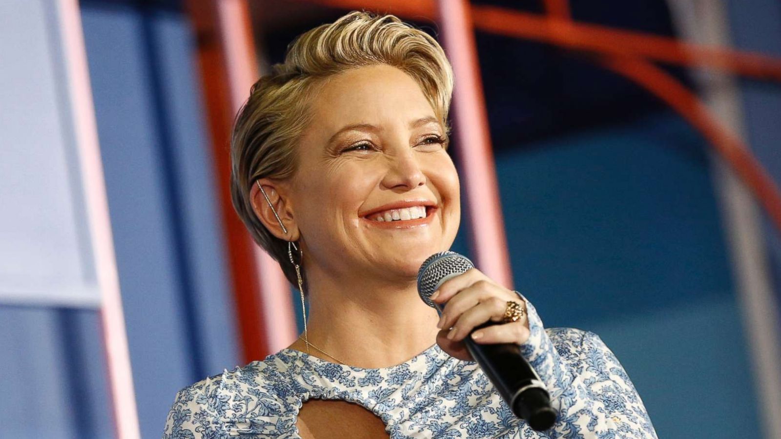 PHOTO: Kate Hudson speaks onstage, June 9, 2018, in New York.