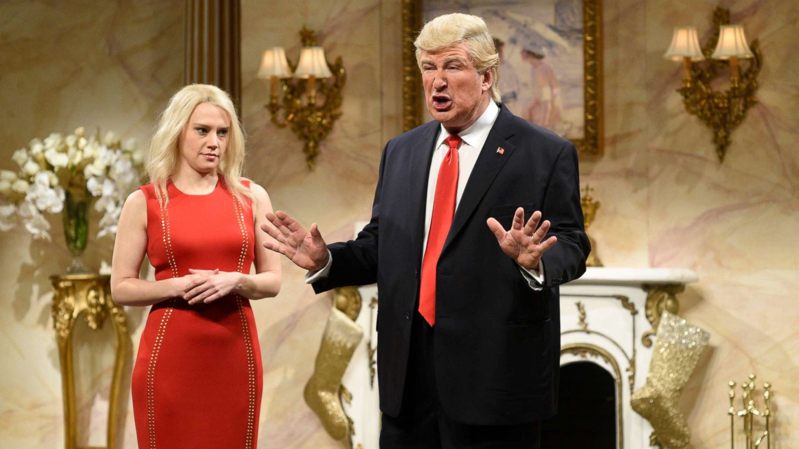 PHOTO: Kate McKinnon as Kellyanne Conway and Alec Baldwin as Donald Trump during the "Donald Trump Christmas Cold Open" sketch in this Dec.17, 2016 file photo.