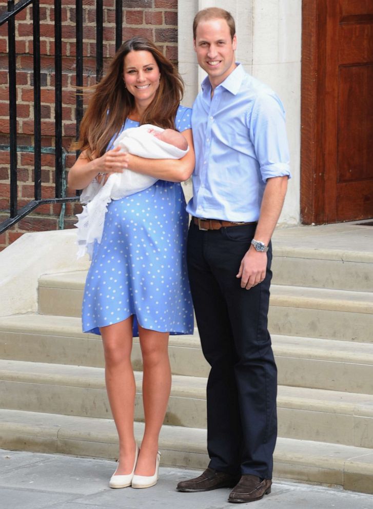 PHOTO: Catherine, Duchess of Cambridge and Prince William, Duke of Cambridge depart The Lindo Wing with their newborn son George at St Mary's Hospital on July 23, 2013 in London.