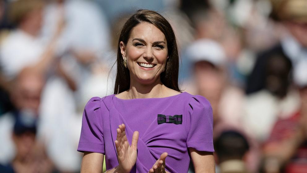 PHOTO: Catherine, Princess of Wales during the trophy presentation at All England Lawn Tennis and Croquet Club on July 14, 2024 in London.